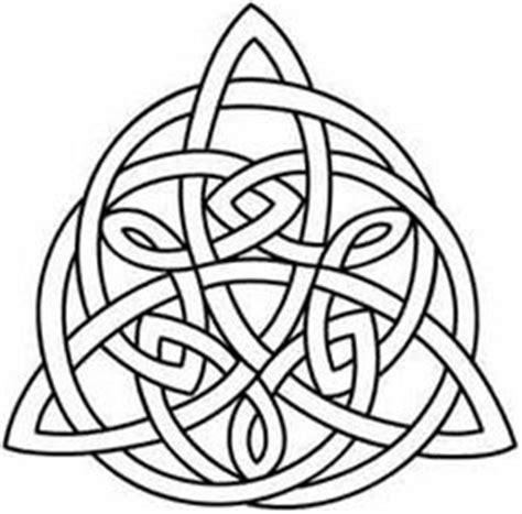 48 ideas de DIBUJOS CELTAS | celta. símbolos celtas. arte: Dibujar Fácil con este Paso a Paso, dibujos de Triqueta, como dibujar Triqueta para colorear
