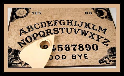 La Ouija — Todo acerca de este enigmático tablero: Aprende a Dibujar Fácil con este Paso a Paso, dibujos de Un Tablero De Ouija, como dibujar Un Tablero De Ouija para colorear e imprimir