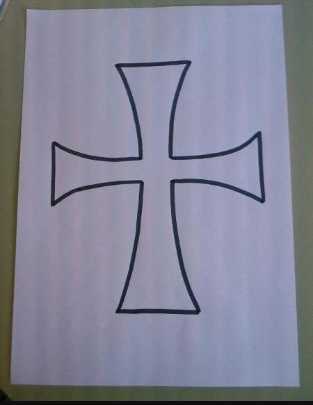 Cruz Medieval Para Colorear: Dibujar Fácil con este Paso a Paso, dibujos de Una Cruz Templaria, como dibujar Una Cruz Templaria para colorear